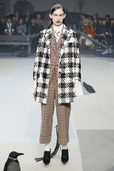 Look 30